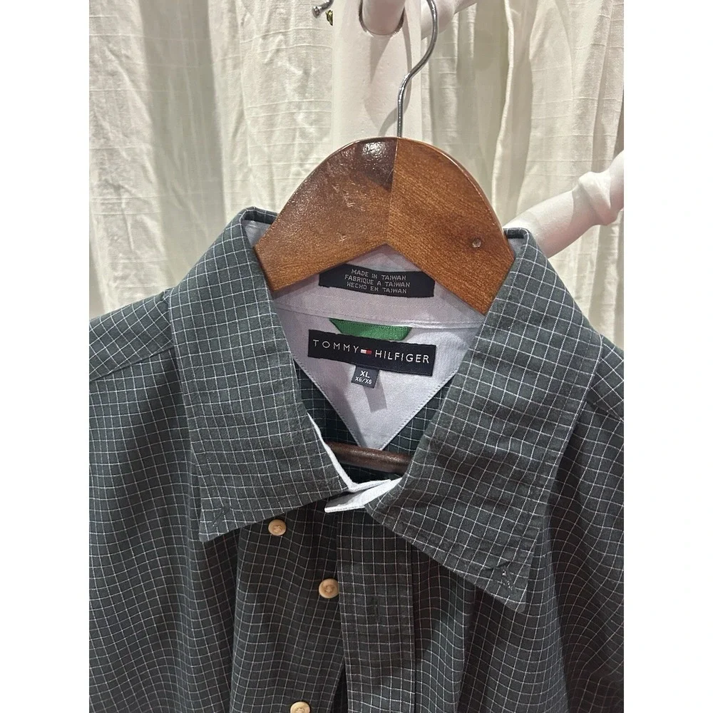 Tommy Hilfiger Mens XL Plaid Check Button Up Traditional Dresswear Classic Shirt - Picture 2 of 8